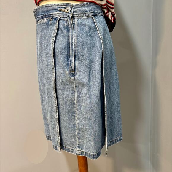 vintage Liz Claiborne light wash casual denim a-line skirt skort, size 12 - Picture 3 of 12